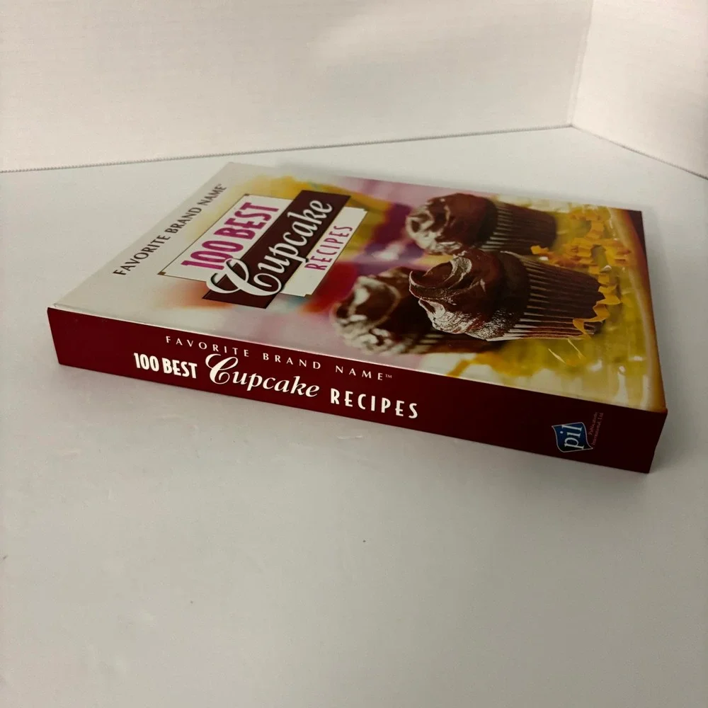 Favorite Brand Name 100 Best Cupcake Recipes Hardcover Cookbook 2008 PIL